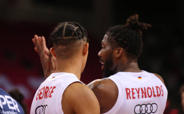 蓝军的控球 蓝军的控球